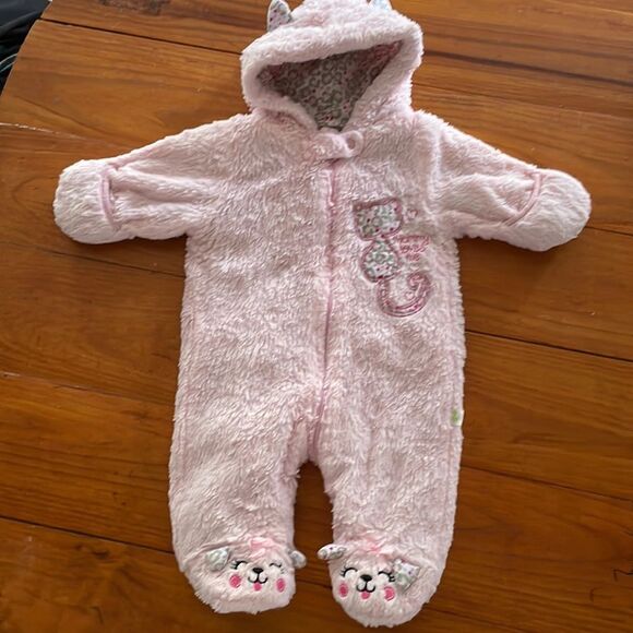 NWOT Duck Duck Goose 0-3 months soft pink insulated pram snow suit - Picture 1 of 15